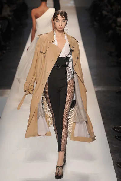 Look 15